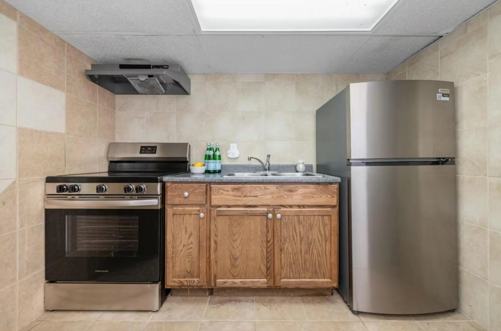 Holiday home Entire House With 6 Bedrooms, 2 Full Bathrooms, And 1 Half Bathroom Ottawa